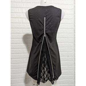 Jane Darling by ME Women's Black Sleeveless Lace Under Zip Back Top Small